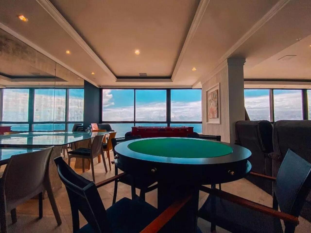 Apartamento Duplex De Cinema Frontal Mar Rio de Janeiro